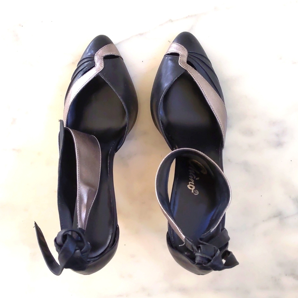 Woman's two colors leather shoes.
